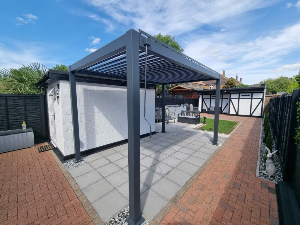 Aluminium pergola